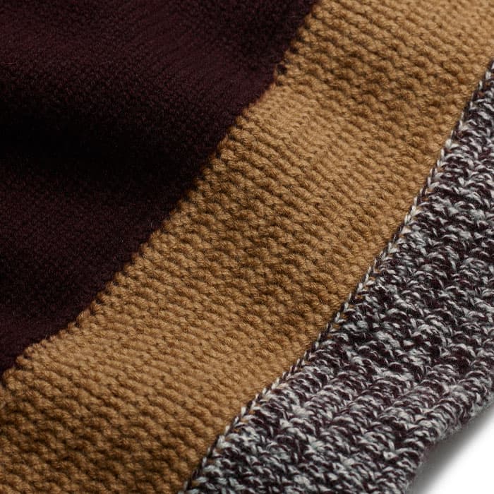 A blend of responsibly sourced merino wool and supersoft responsible cashmere are used to create a breathable yarn with a luxuriously soft handfeel.
